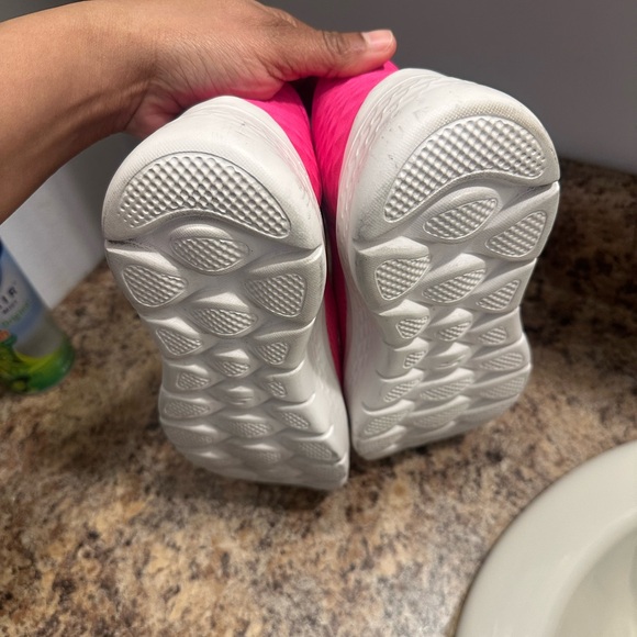 Beautiful women’s skechers pink color perfect!!size 7 - Picture 5 of 5